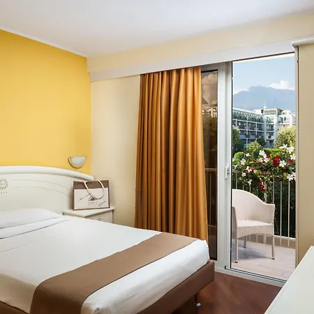 Hotel Savoy Palace - Tonellihotels