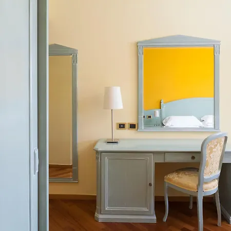 Savoy Palace - Tonellihotels Hotel