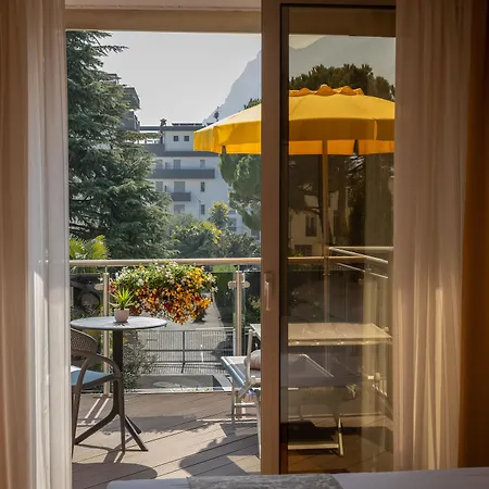 Hotel Savoy Palace - Tonellihotels 4*